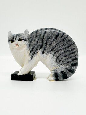 Vintage Wood Painted Tabby Cat Figurine Shelf Sitter Folk Art Carved